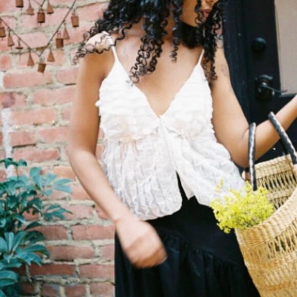 Lisa Says Gah Tops - Lisa Say Gah Sz S Ivy Top Vanilla Ruffle Tank Top